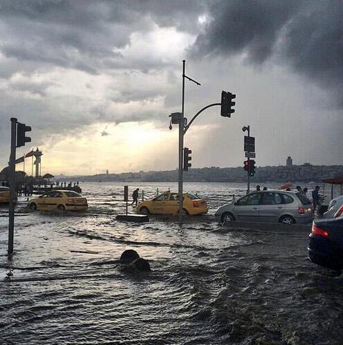 Click to enlarge Istanbul Flooding_3
