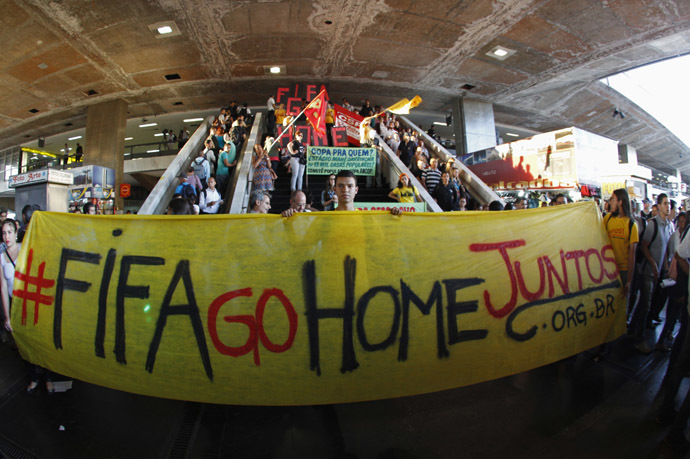Click to enlarge World cup demonstrators in Brasilia