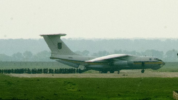 A Ukrainian military Il-76 jet 