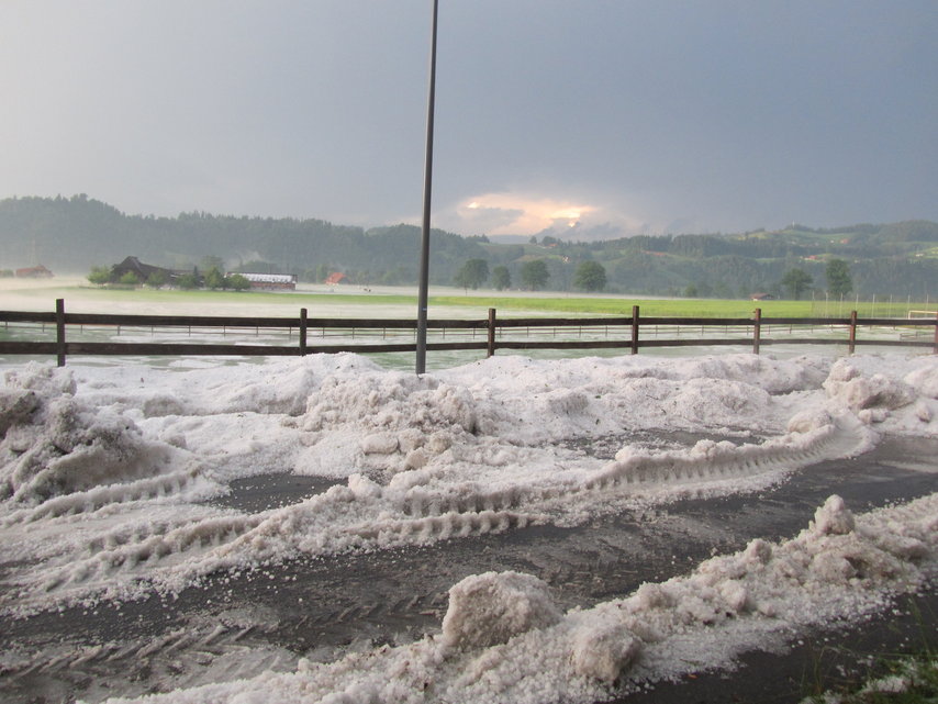 Rüderswill hit by hailstorm