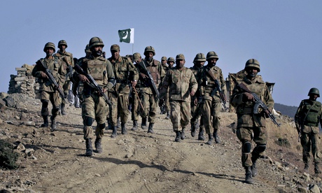  Pakistani troops training