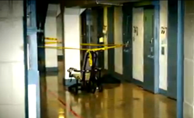 Click to enlarge restraint chair