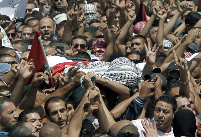 crowd carrying body