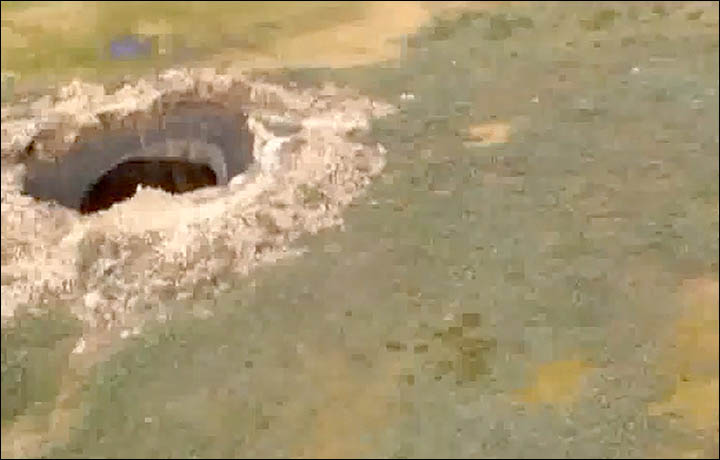 Siberian Sinkhole_1