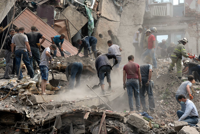 Destroyed building in Snezhnoy