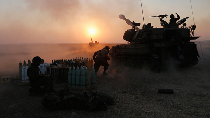 Israeli tanks firing