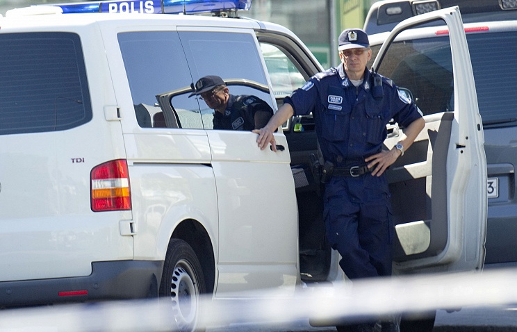 Click to enlarge Finnish police officer