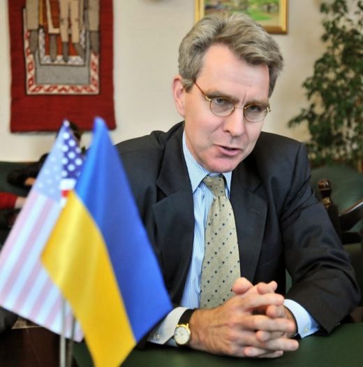 U.S. ambassador to Ukraine Geoffrey Pyatt behind faked artillery satellite images was also involved in coup to remove Yanukovich