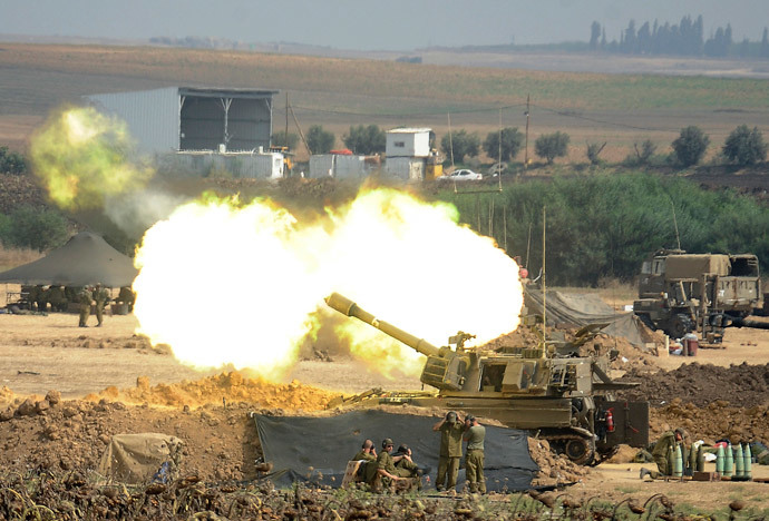  Israeli canon fires
