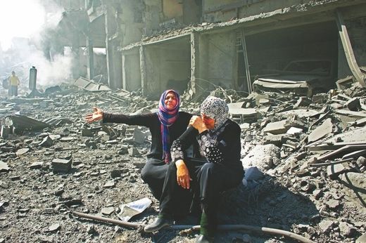 2 women, destruction