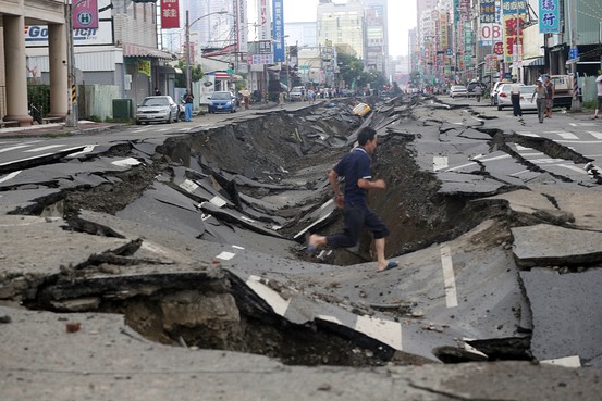 Underground explosions in Kaohsiung
