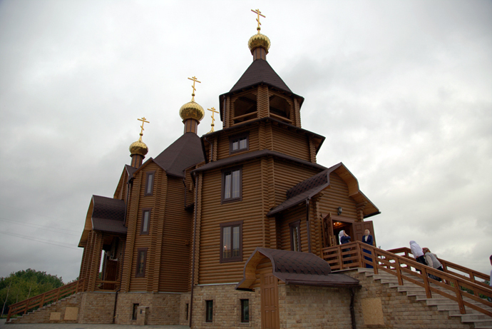 Click to enlarge Gorlovka church